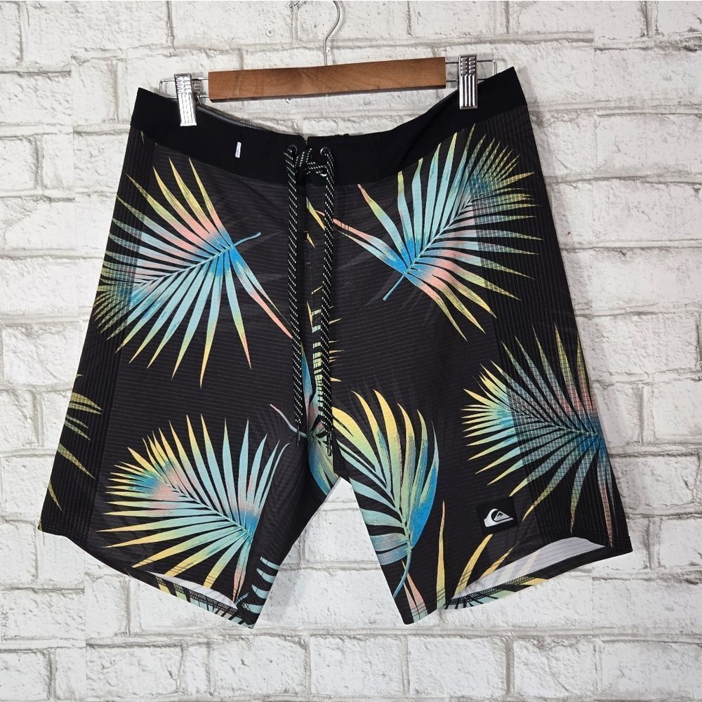 Quiksilver board shorts